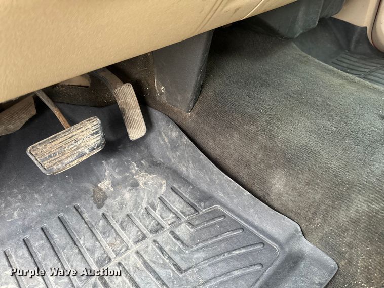 image for item EB2835 2008 Chevrolet Silverado 1500 Crew Cab pickup truck