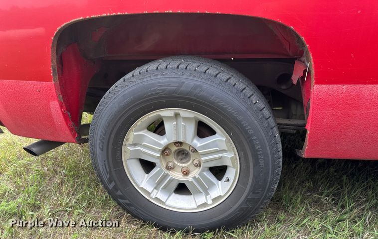 image for item EB2835 2008 Chevrolet Silverado 1500 Crew Cab pickup truck