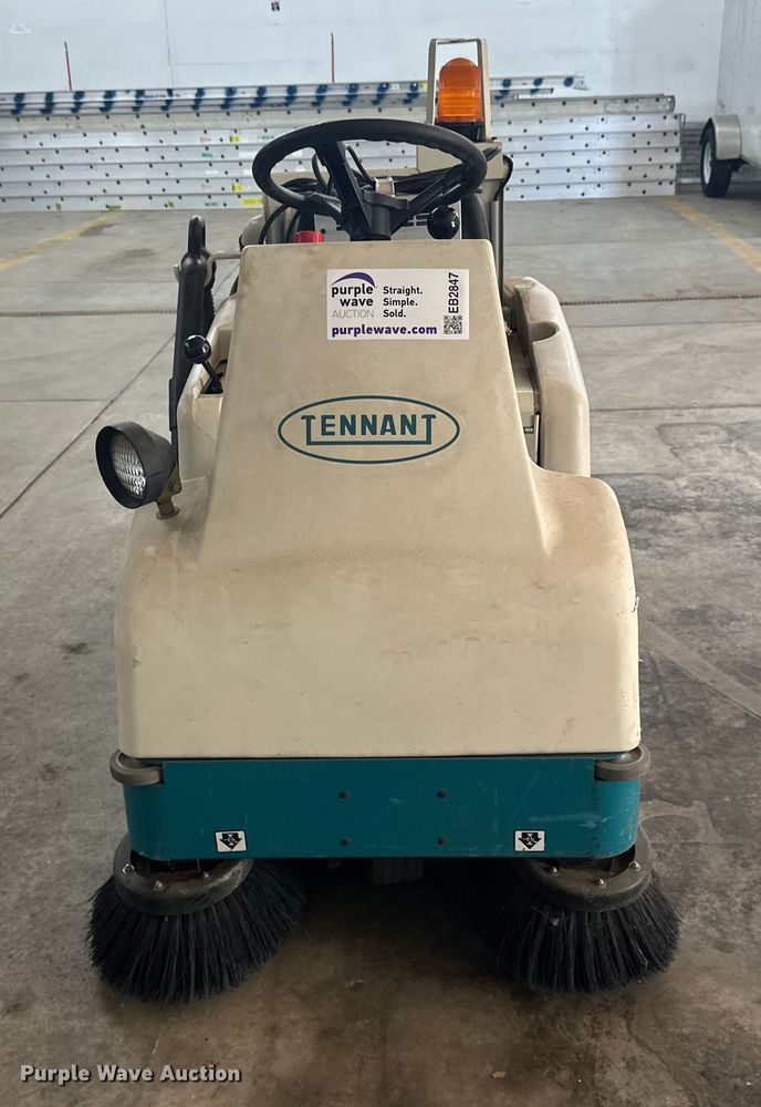 image for item EB2847 Tennant 6100 floor scrubber