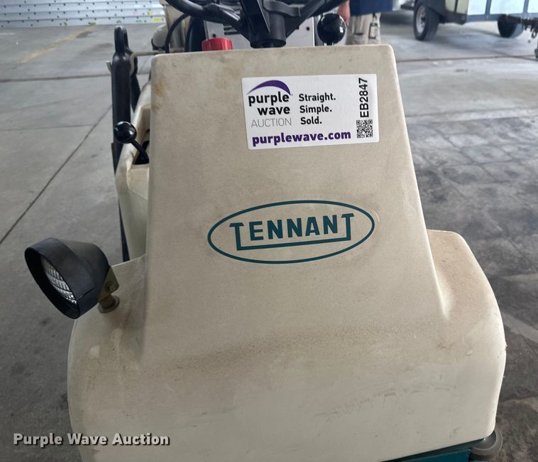 image for item EB2847 Tennant 6100 floor scrubber