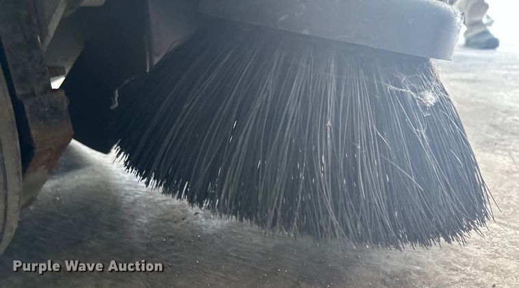 image for item EB2847 Tennant 6100 floor scrubber