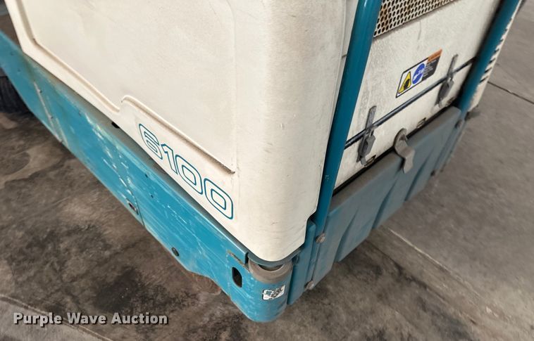 image for item EB2847 Tennant 6100 floor scrubber