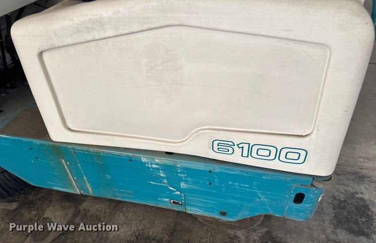 image for item EB2847 Tennant 6100 floor scrubber
