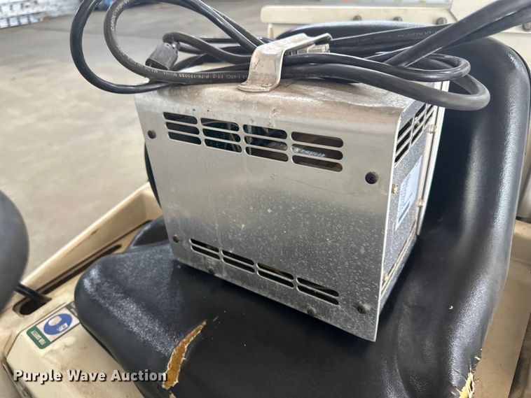 image for item EB2847 Tennant 6100 floor scrubber