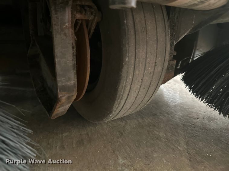 image for item EB2847 Tennant 6100 floor scrubber