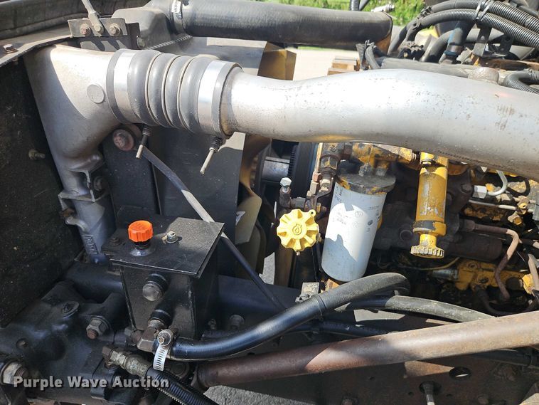 image for item EB8234 2008 Blue Bird Vision school bus