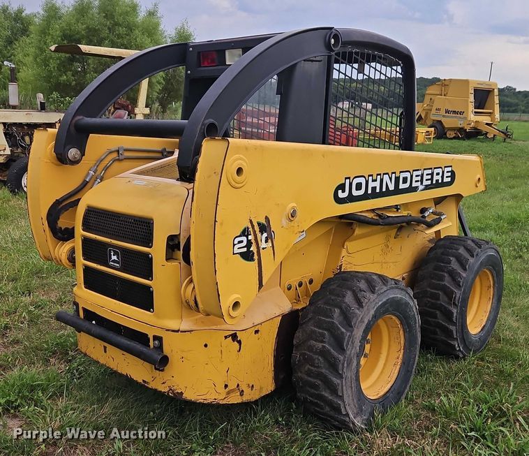 image for item EB8235 1999 John Deere 270 skid steer loader