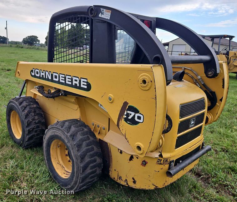 image for item EB8235 1999 John Deere 270 skid steer loader