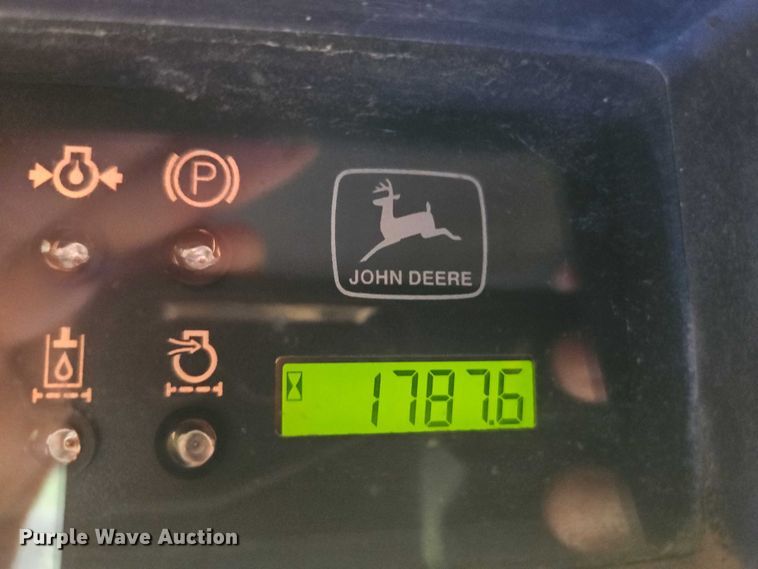 image for item EB8235 1999 John Deere 270 skid steer loader