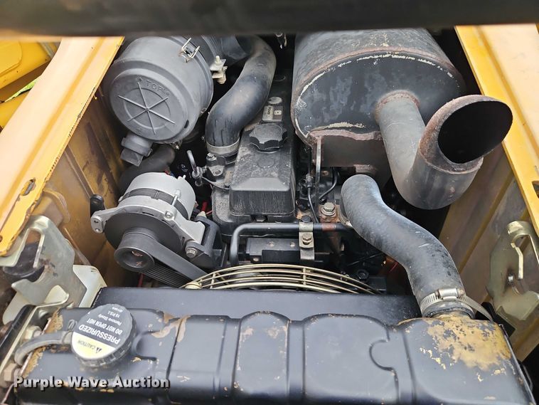 image for item EB8235 1999 John Deere 270 skid steer loader