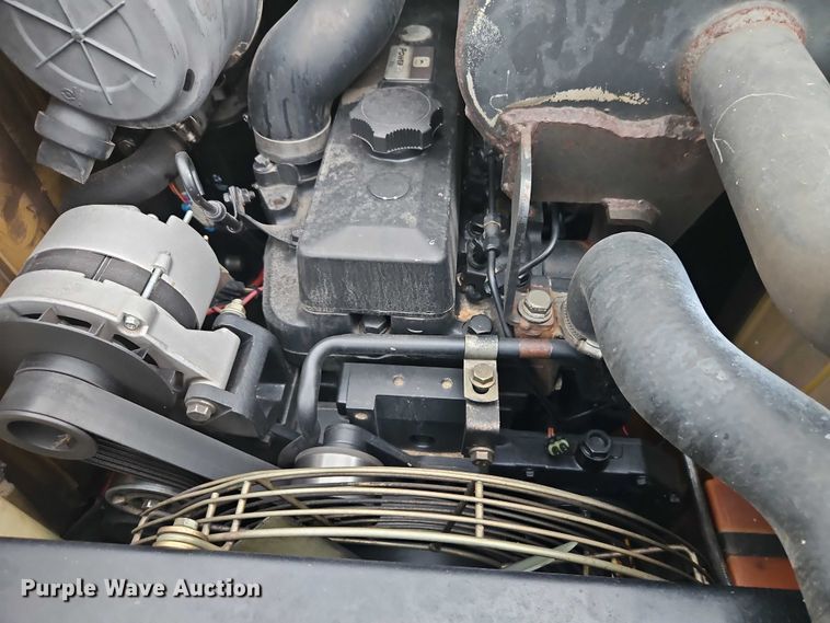 image for item EB8235 1999 John Deere 270 skid steer loader