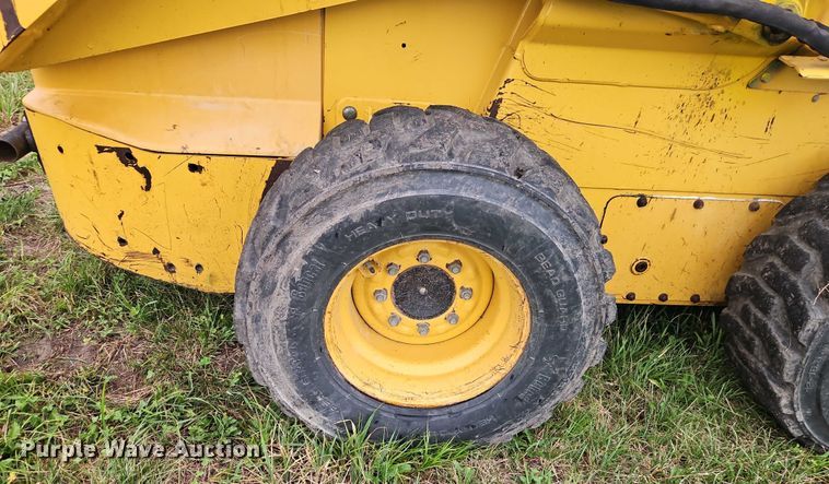 image for item EB8235 1999 John Deere 270 skid steer loader