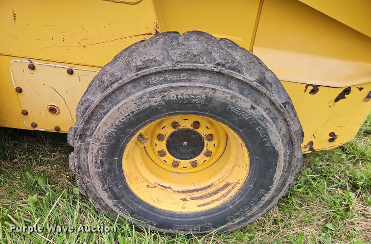 image for item EB8235 1999 John Deere 270 skid steer loader