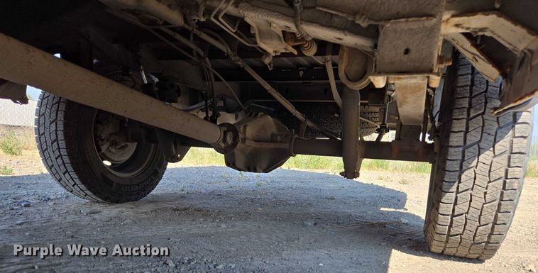 image for item EC1114 2003 Mercedes-Benz Sprinter 2500 van