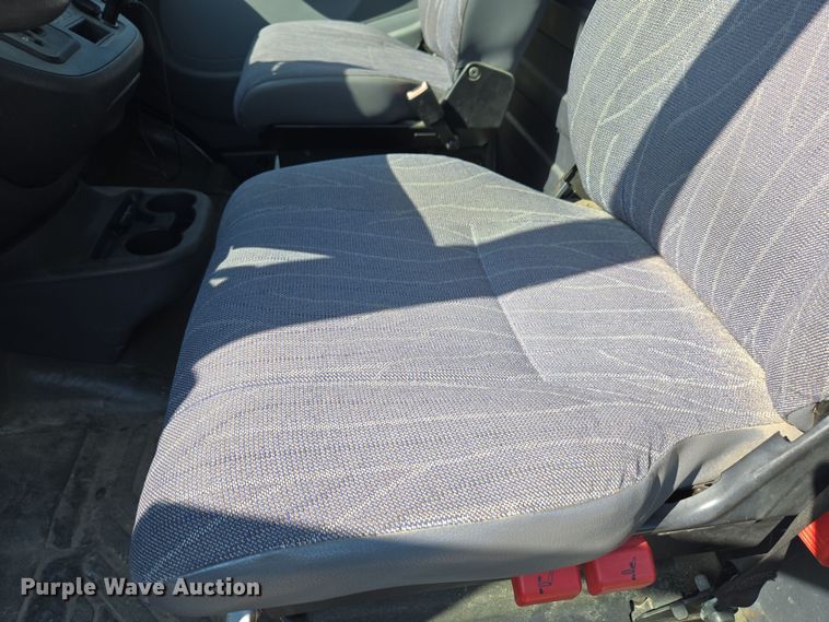 image for item EC1114 2003 Mercedes-Benz Sprinter 2500 van