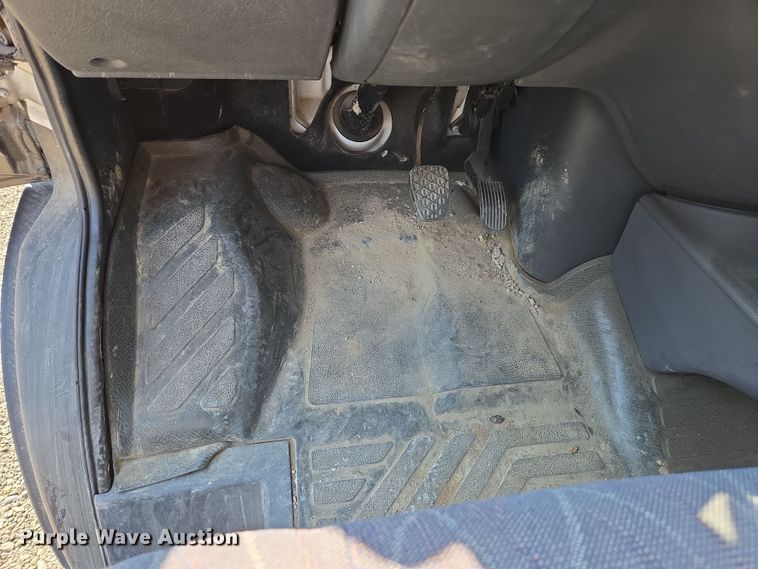 image for item EC1114 2003 Mercedes-Benz Sprinter 2500 van