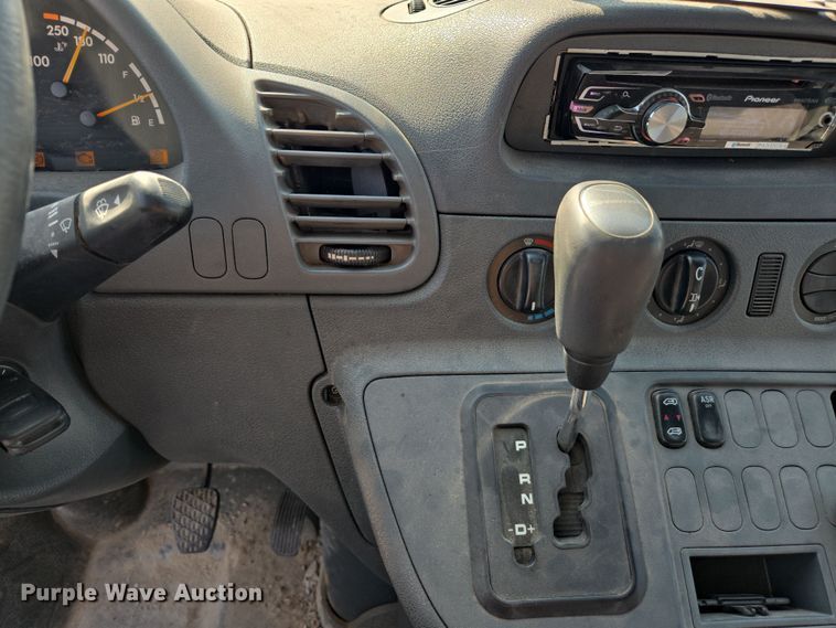 image for item EC1114 2003 Mercedes-Benz Sprinter 2500 van