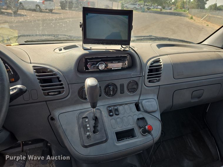 image for item EC1114 2003 Mercedes-Benz Sprinter 2500 van