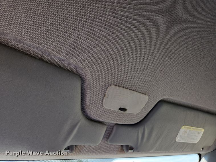 image for item EC1114 2003 Mercedes-Benz Sprinter 2500 van