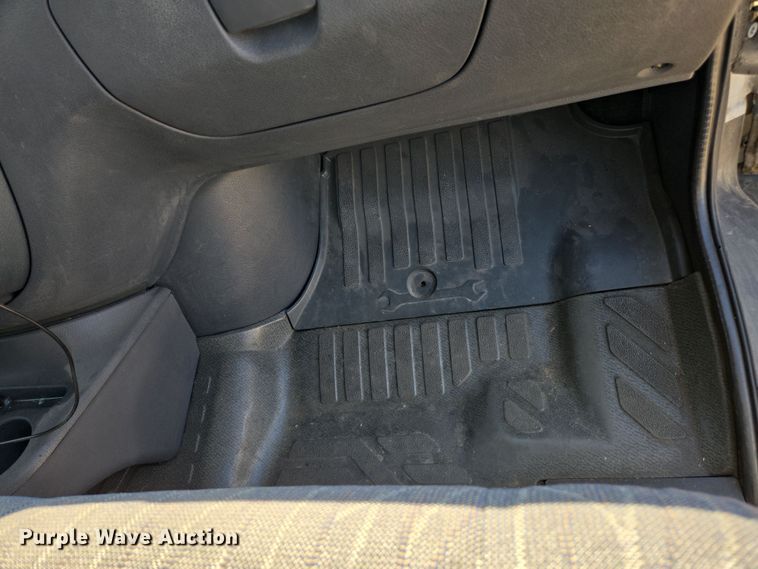 image for item EC1114 2003 Mercedes-Benz Sprinter 2500 van