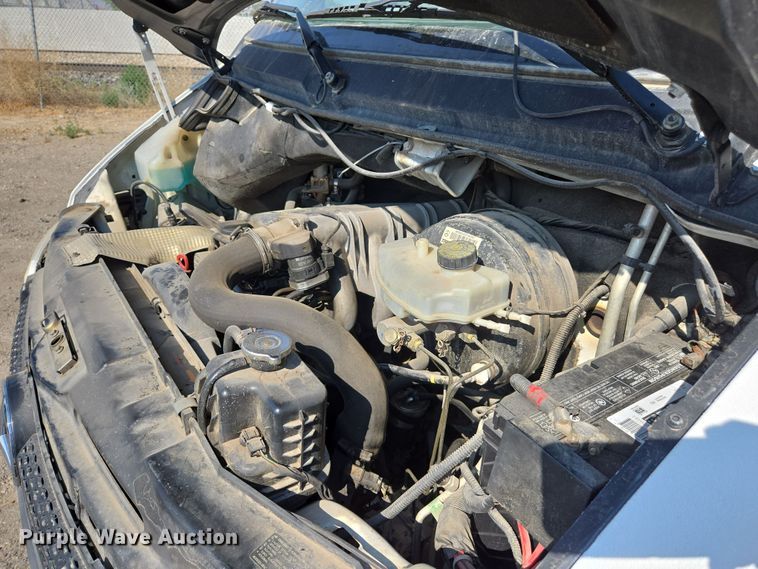 image for item EC1114 2003 Mercedes-Benz Sprinter 2500 van