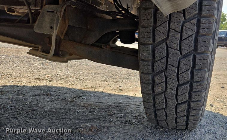 image for item EC1114 2003 Mercedes-Benz Sprinter 2500 van