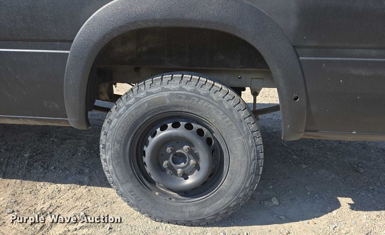 image for item EC1114 2003 Mercedes-Benz Sprinter 2500 van