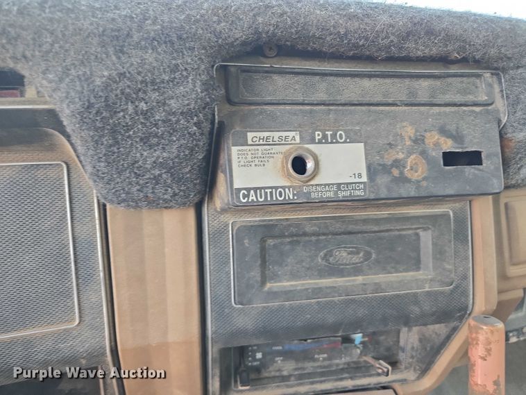 image for item EC1117 1994 Ford F600 dump truck