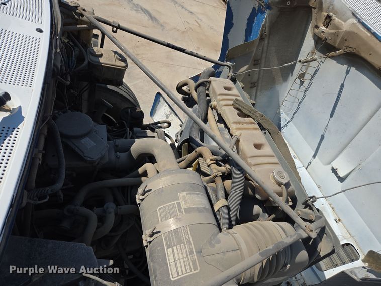 image for item EC1117 1994 Ford F600 dump truck