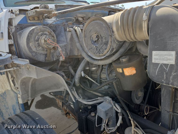 image for item EC1117 1994 Ford F600 dump truck