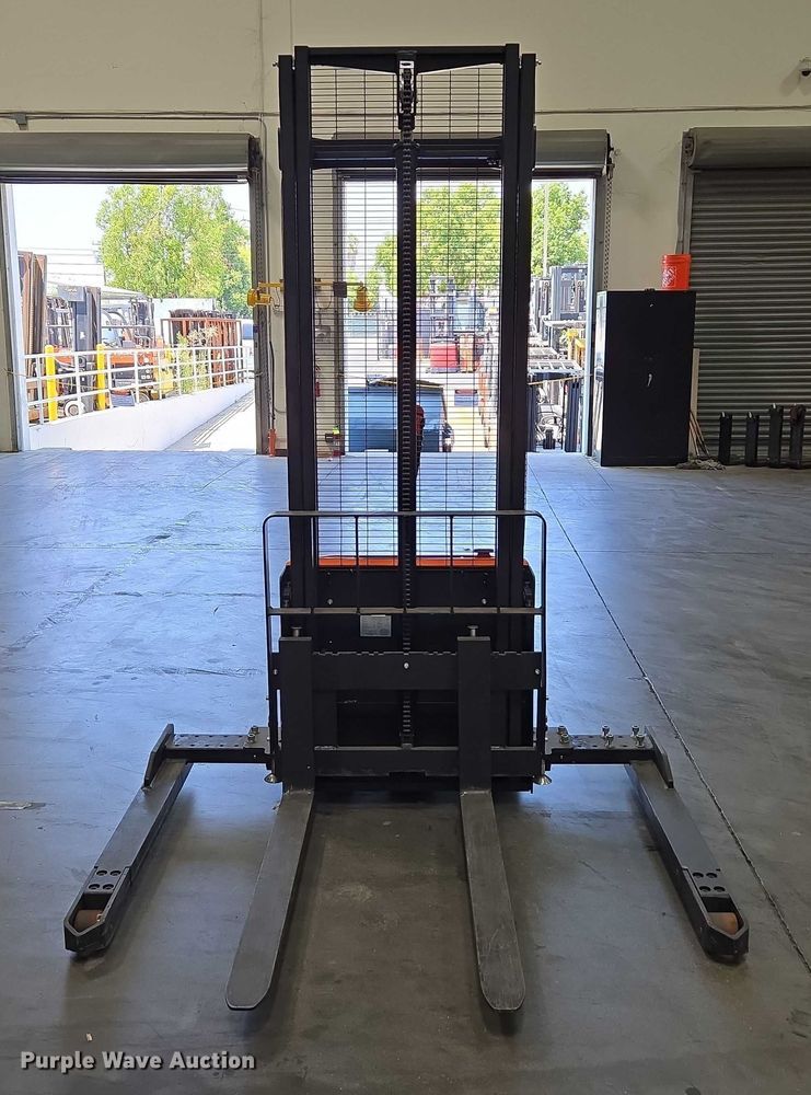 image for item EC1136 2021 Noblelift Lion pallet stacker