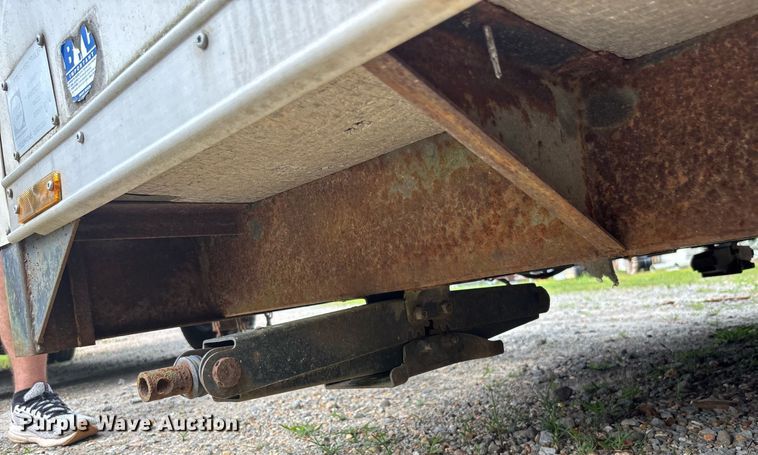 image for item EC3686 1997 Wells Cargo fiber optic splicing trailer