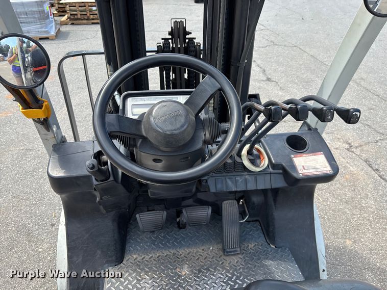 image for item EC3769 2016 UniCarriers PF50 forklift