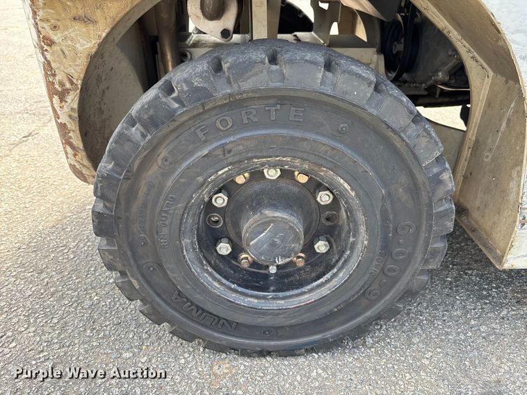 image for item EC3769 2016 UniCarriers PF50 forklift