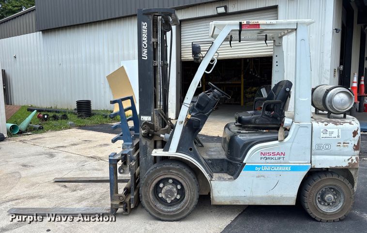 image for item EC3770 2014 Nissan PF60 forklift