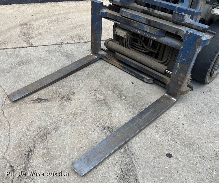 image for item EC3770 2014 Nissan PF60 forklift