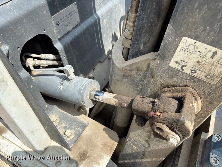 image for item EC3770 2014 Nissan PF60 forklift