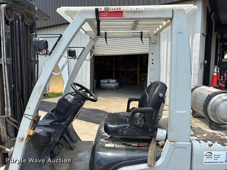 image for item EC3770 2014 Nissan PF60 forklift
