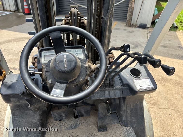 image for item EC3770 2014 Nissan PF60 forklift