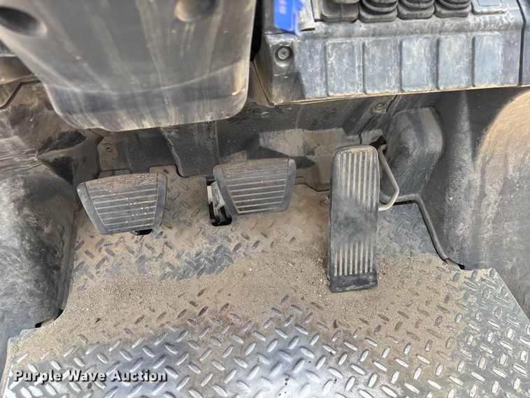 image for item EC3770 2014 Nissan PF60 forklift