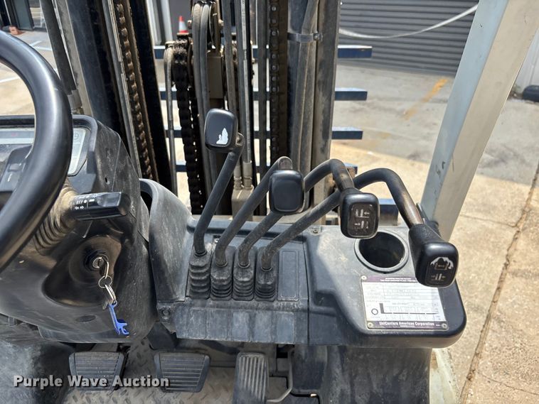 image for item EC3770 2014 Nissan PF60 forklift