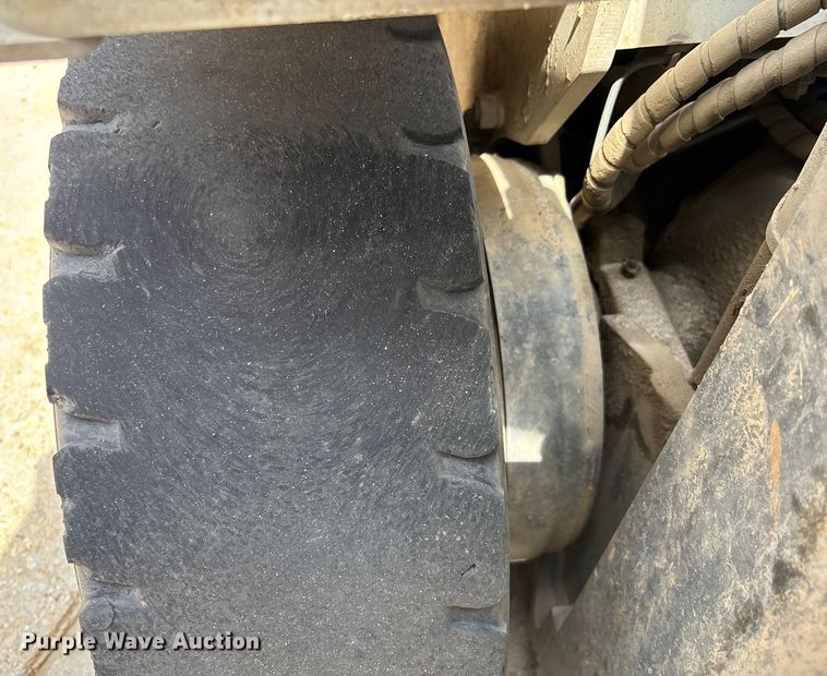 image for item EC3770 2014 Nissan PF60 forklift