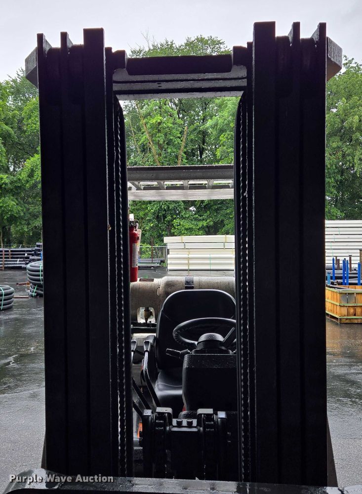 image for item EC4310 2015 Nissan CFS40LP forklift