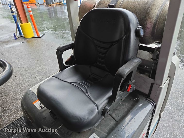 image for item EC4310 2015 Nissan CFS40LP forklift