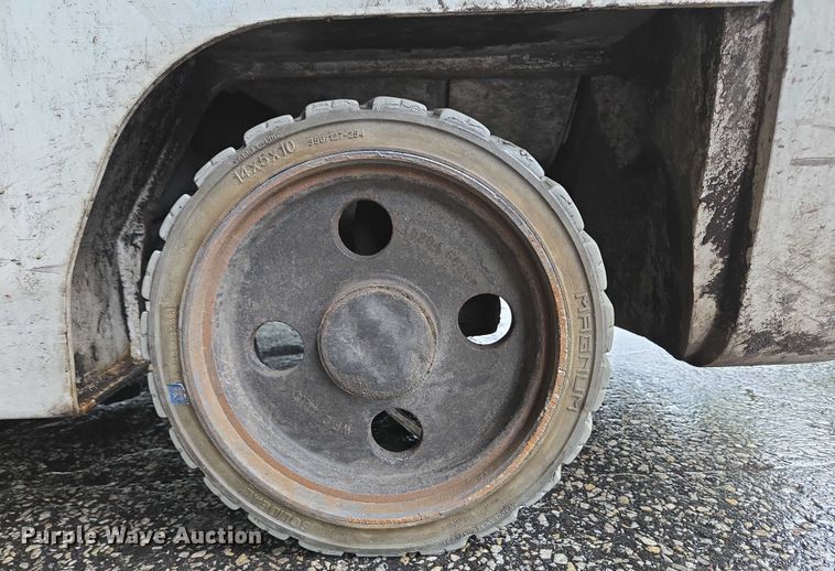 image for item EC4310 2015 Nissan CFS40LP forklift