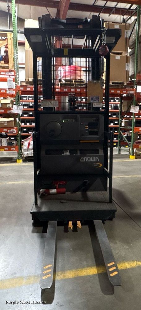 image for item EC4359 2018 Crown SP3520-30 order picker