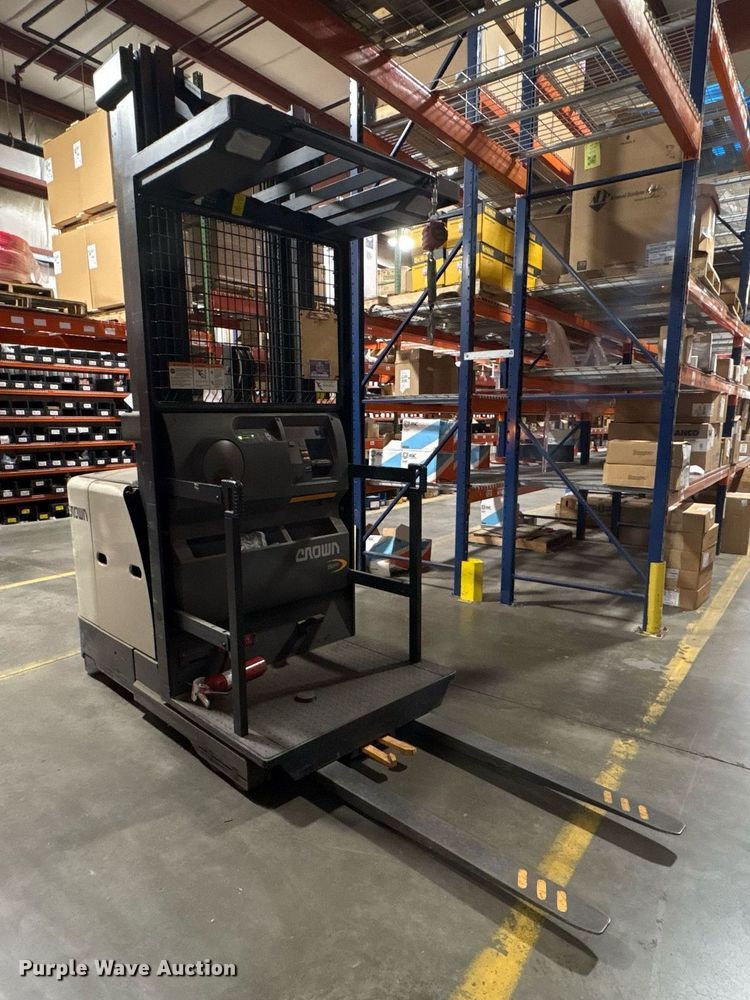 image for item EC4359 2018 Crown SP3520-30 order picker