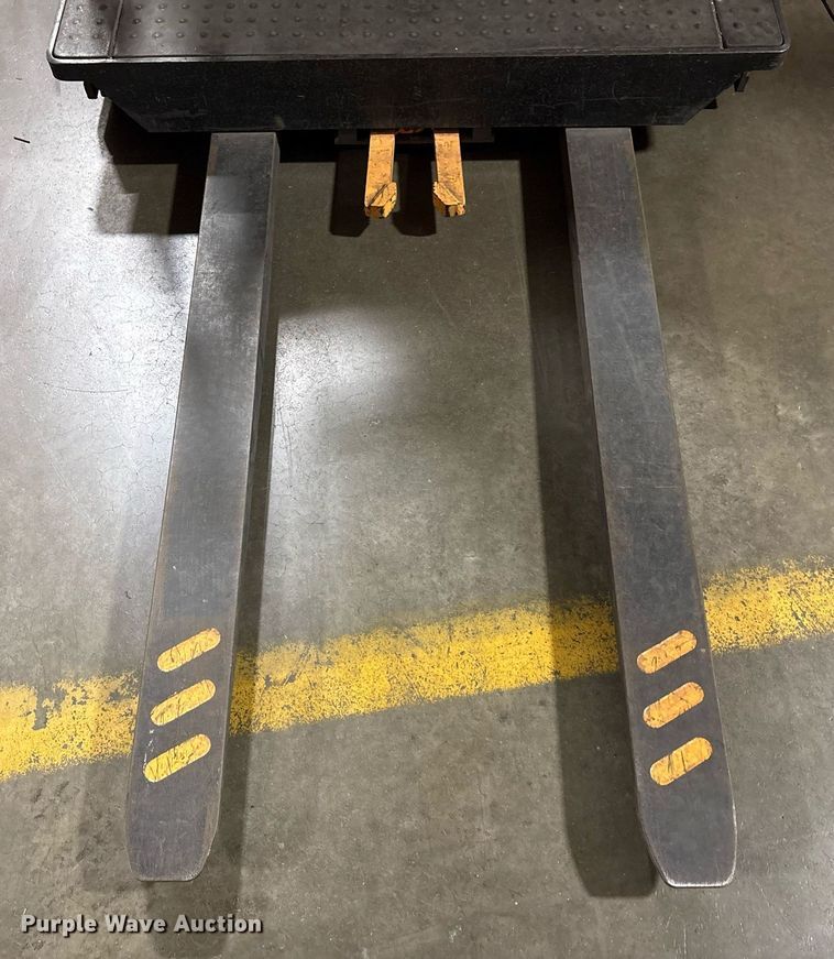 image for item EC4359 2018 Crown SP3520-30 order picker