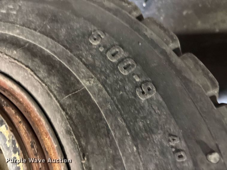 image for item EC4366 2015 Yale GLP050 forklift