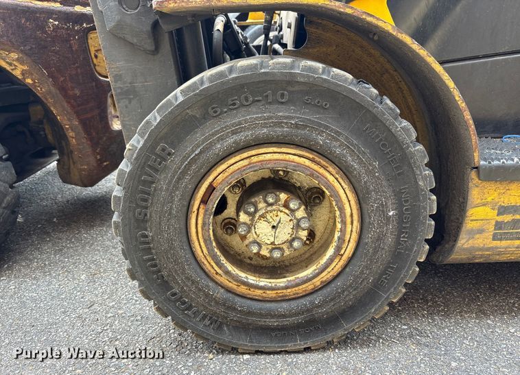 image for item EC4383 2015 Yale GTP050 forklift